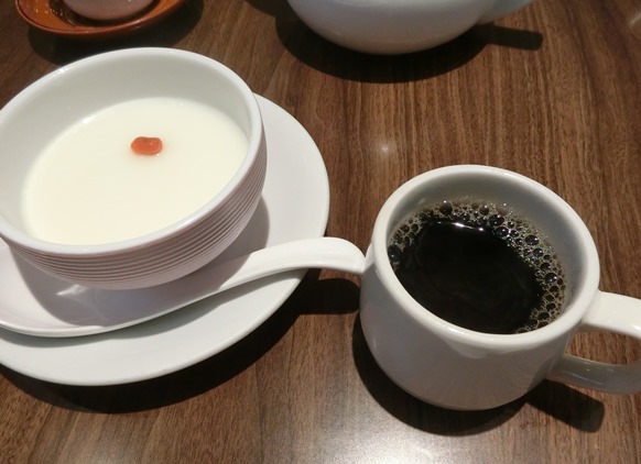 天津飯店 新宿本店 杏仁豆腐 コーヒー