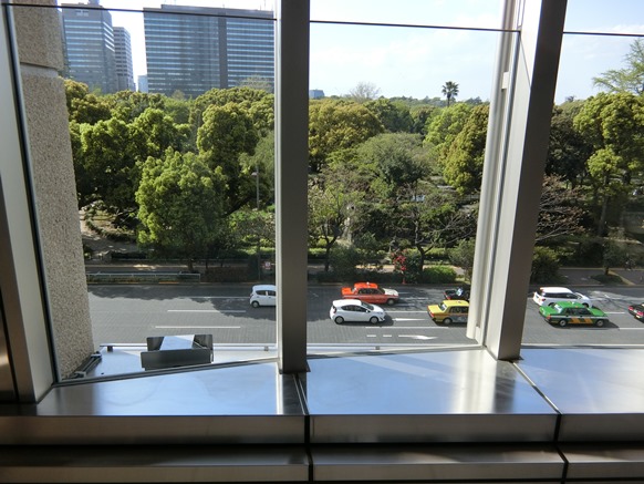 東京ミッドタウン日比谷「礼華 四君子草」テラス席眺望 日比谷公園